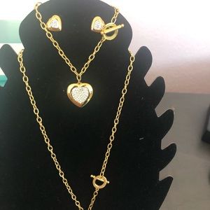 Women necklace earrings bracelet set